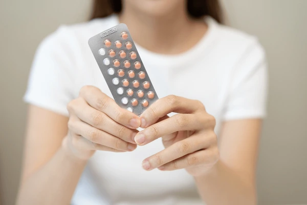 No One Warned Me: The Physical Side Effects of Hormonal Birth Control I Wish I’d Known About
