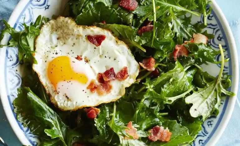 Rise & Shine BLT: A Savory Breakfast Salad That Works Anytime