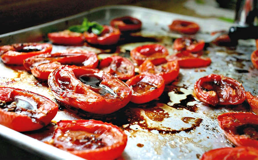 Roasted Tomato Caprese Salad Recipe