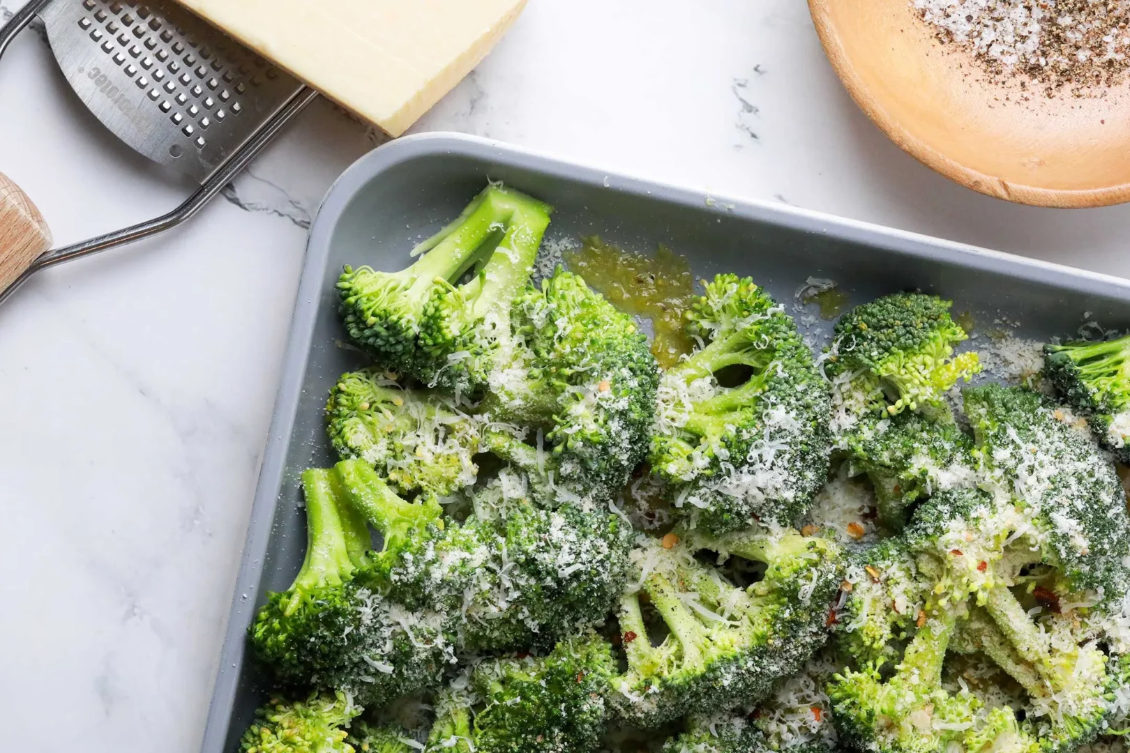 This Grilled Lemon Garlic Broccoli Is My Go-To on Meatless Days