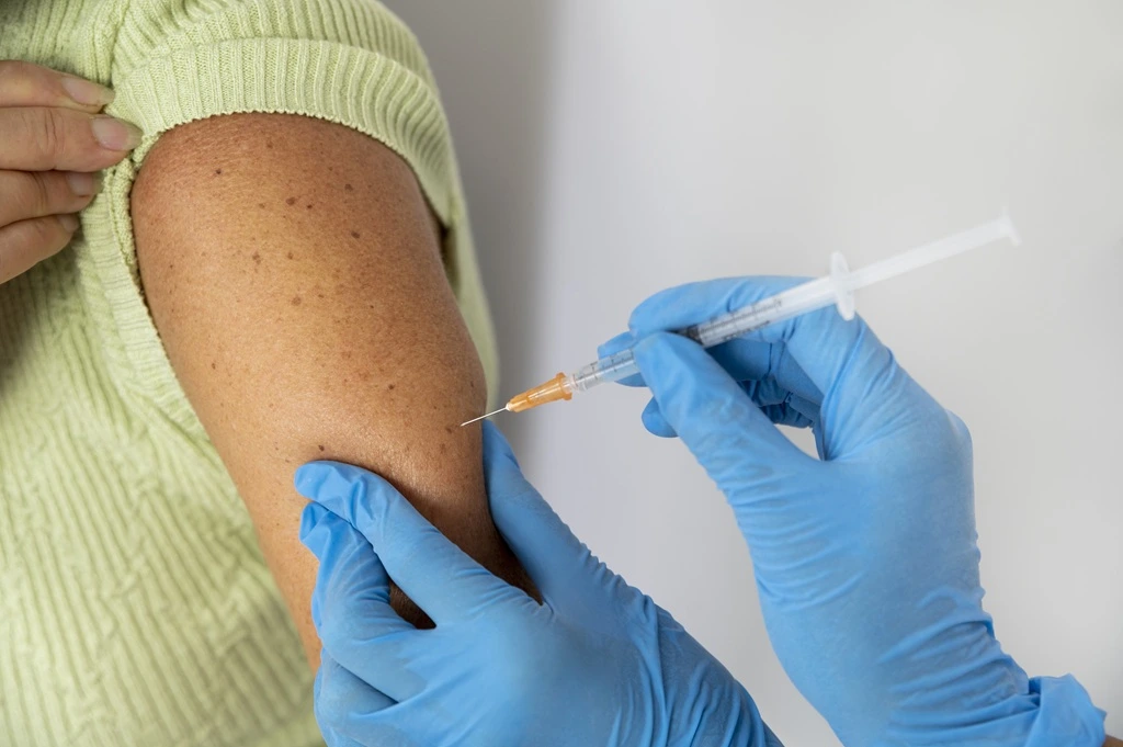 unvaccinated children measles risk

