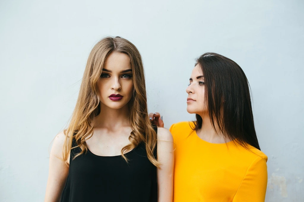 Energy Vampires: How to Recognize Emotionally Draining People and Take Back Your Peace